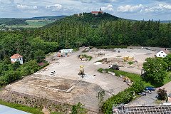 Letecký pohled na lokalitu U Daliborky na počátku výstavby