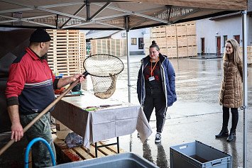 Vánoční kapři pro zaměstnance 20. 12. 2024